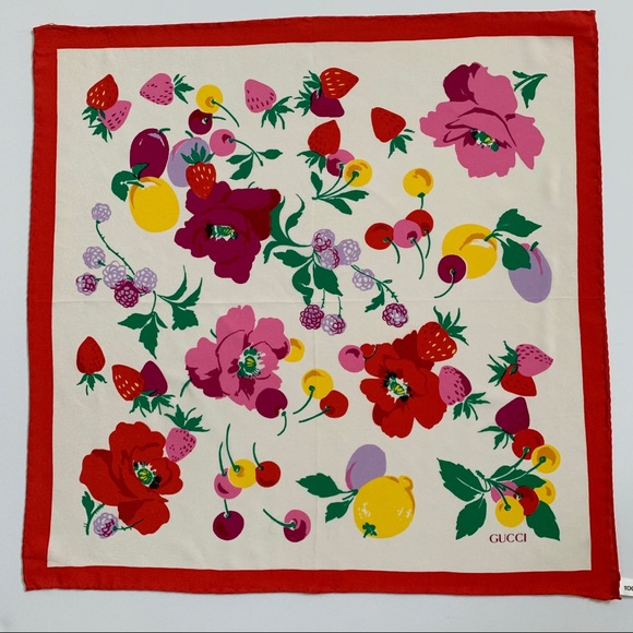 Gucci Accessories - GUCCI 💥Host Pick💥17x17 Fruit Scarf 100% Silk